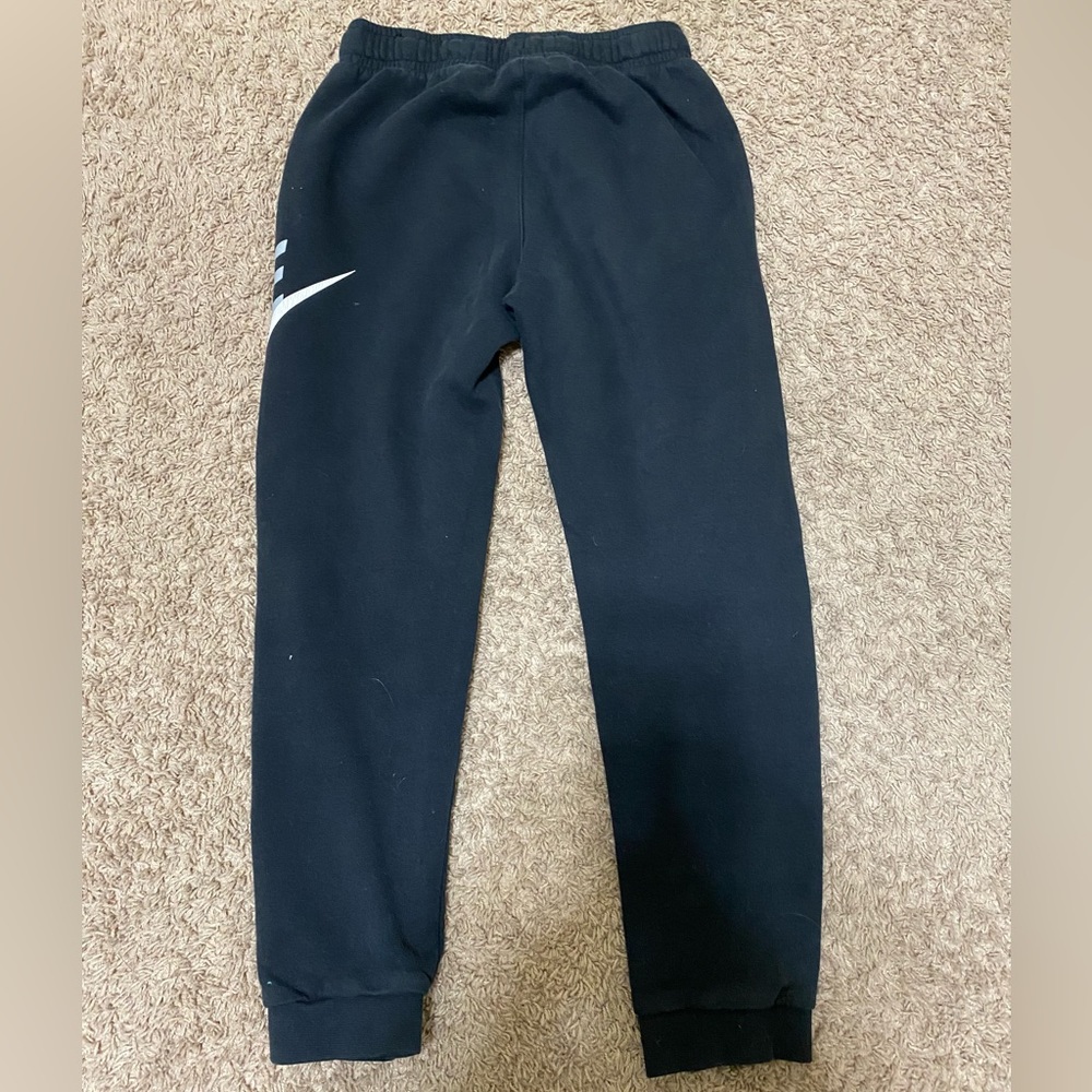 Boys nike sweats large